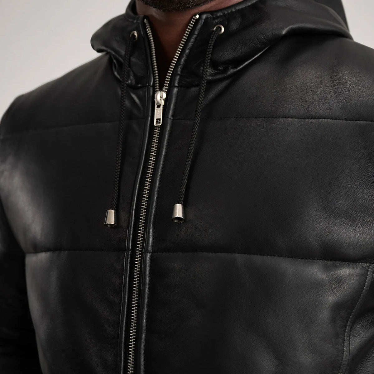 
Belső bélés nézet Showing Polyester Lining & Két funkcionális belső zseb
