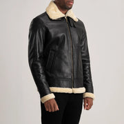 
Black Sheepskin Leather Bomber Jacket - Hátulnézet precíz vállilleszkedéssel és tiszta szegéllyel
