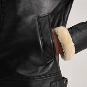 
Belső bélés nézet Showing Quilted Viscose Lining & Két funkcionális belső zseb