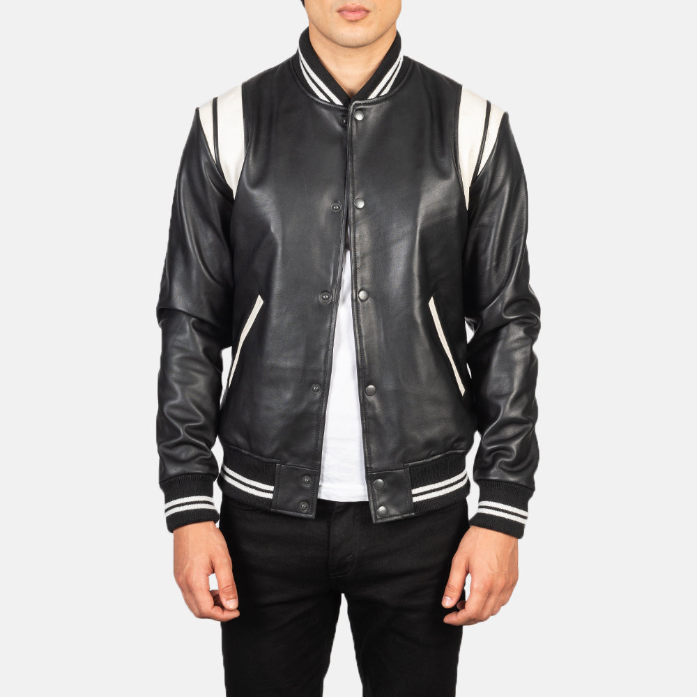
Dantee Black Leather Varsity Jacket in Black & White Sheepskin Leather - Elölnézet & testre szabott sziluett | Online vásárlás