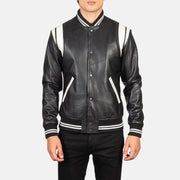 
Közeli részlet of Varsity & Snap Buttons Hardware on Dantee Black Leather Varsity Jacket