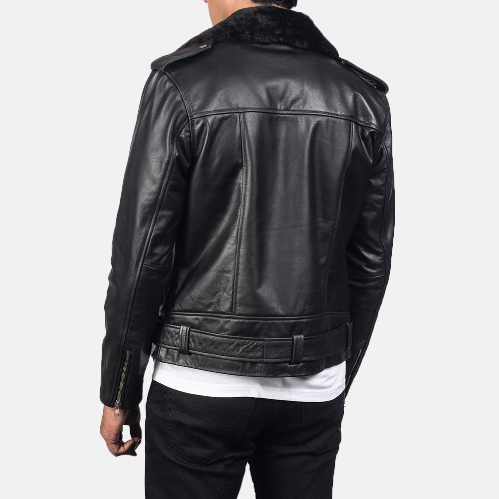 
Közeli részlet of Notch with Removable Fur & Zipper with Waist belt Hardware on Furton Black Leather Biker Jacket