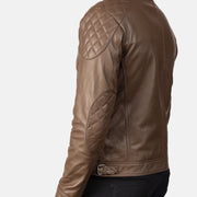 
Belső bélés nézet Showing Quilted Polyester Lining & Két funkcionális belső zseb