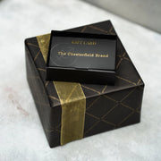 
Giftset Leather Writing Case and Pen (Passport holder) in Classic Full-Grain Leather - Elölnézet & testre szabott sziluett | Online vásárlás