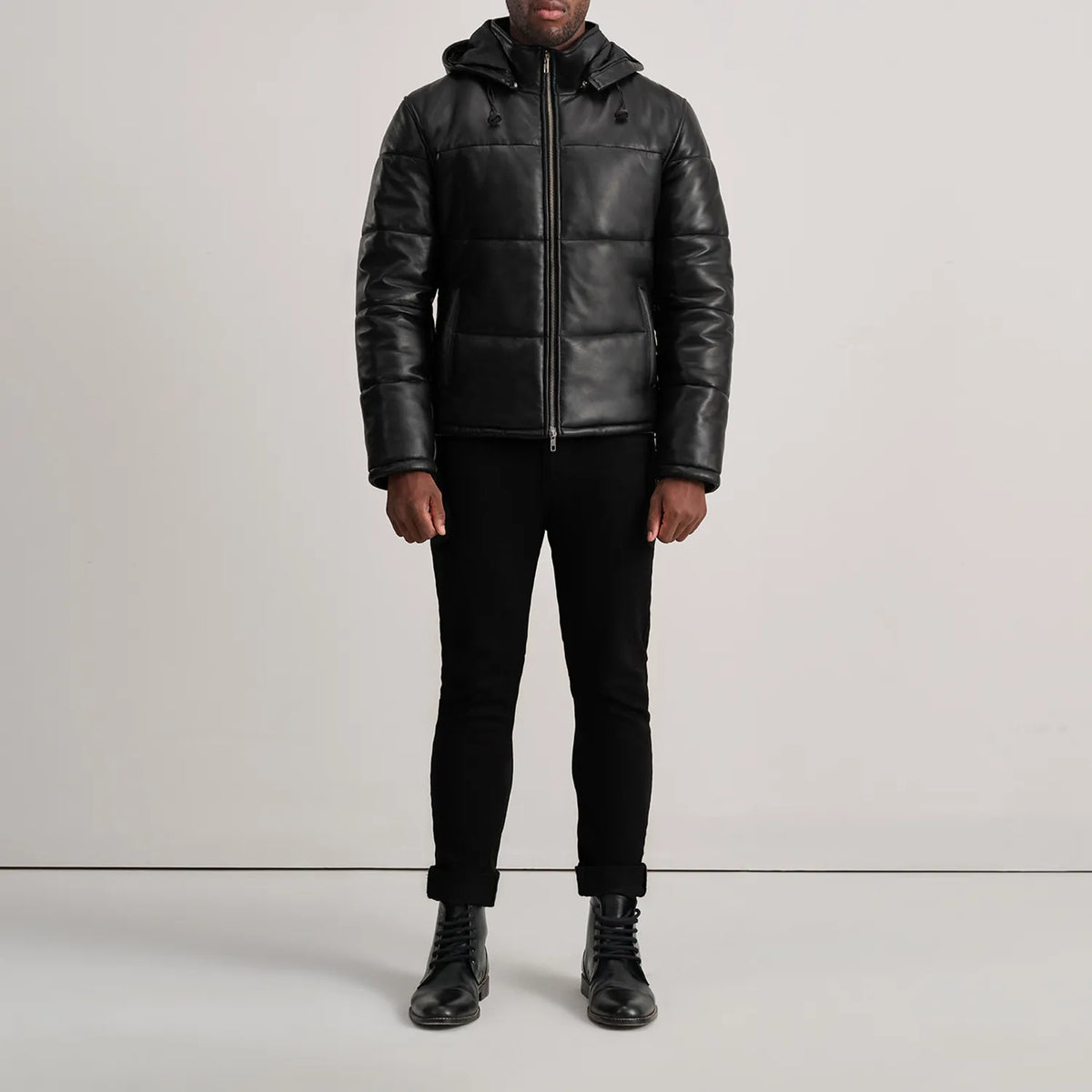 
Gordon Tan Hooded Leather Puffer Jacket - Oldalnézet az ergonomikus ujjkialakítással