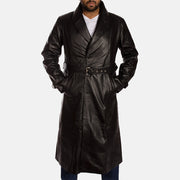 
Black Cowhide Leather Trench Coat - Hátulnézet precíz vállilleszkedéssel és tiszta szegéllyel