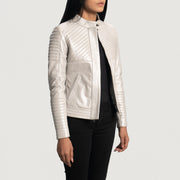 
Silver Sheepskin Leather Biker Jacket - Hátulnézet precíz vállilleszkedéssel és tiszta szegéllyel