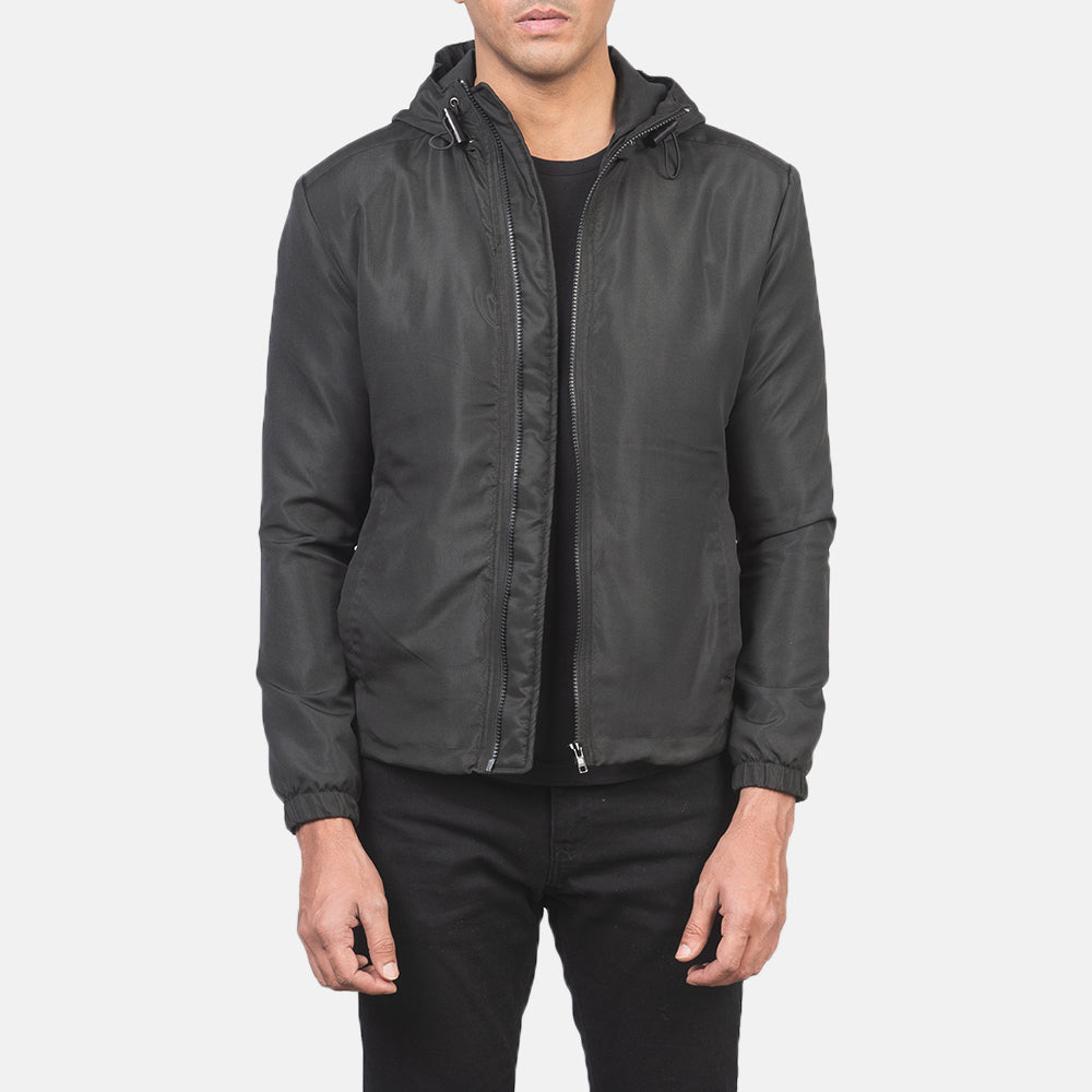 
Jimmy Fekete Hooded Windbreaker Bőrdzseki Férfi in Black Polyester - Elölnézet & testre szabott sziluett | Online vásárlás