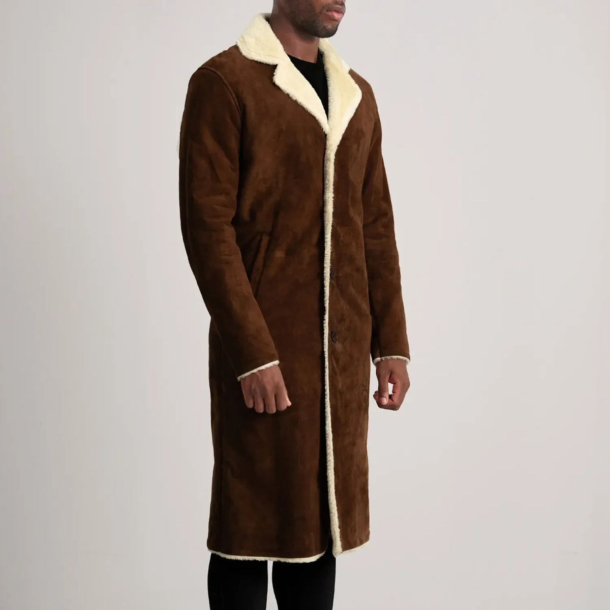 
Brown Goatskin Suede Aviator Jacket - Hátulnézet precíz vállilleszkedéssel és tiszta szegéllyel