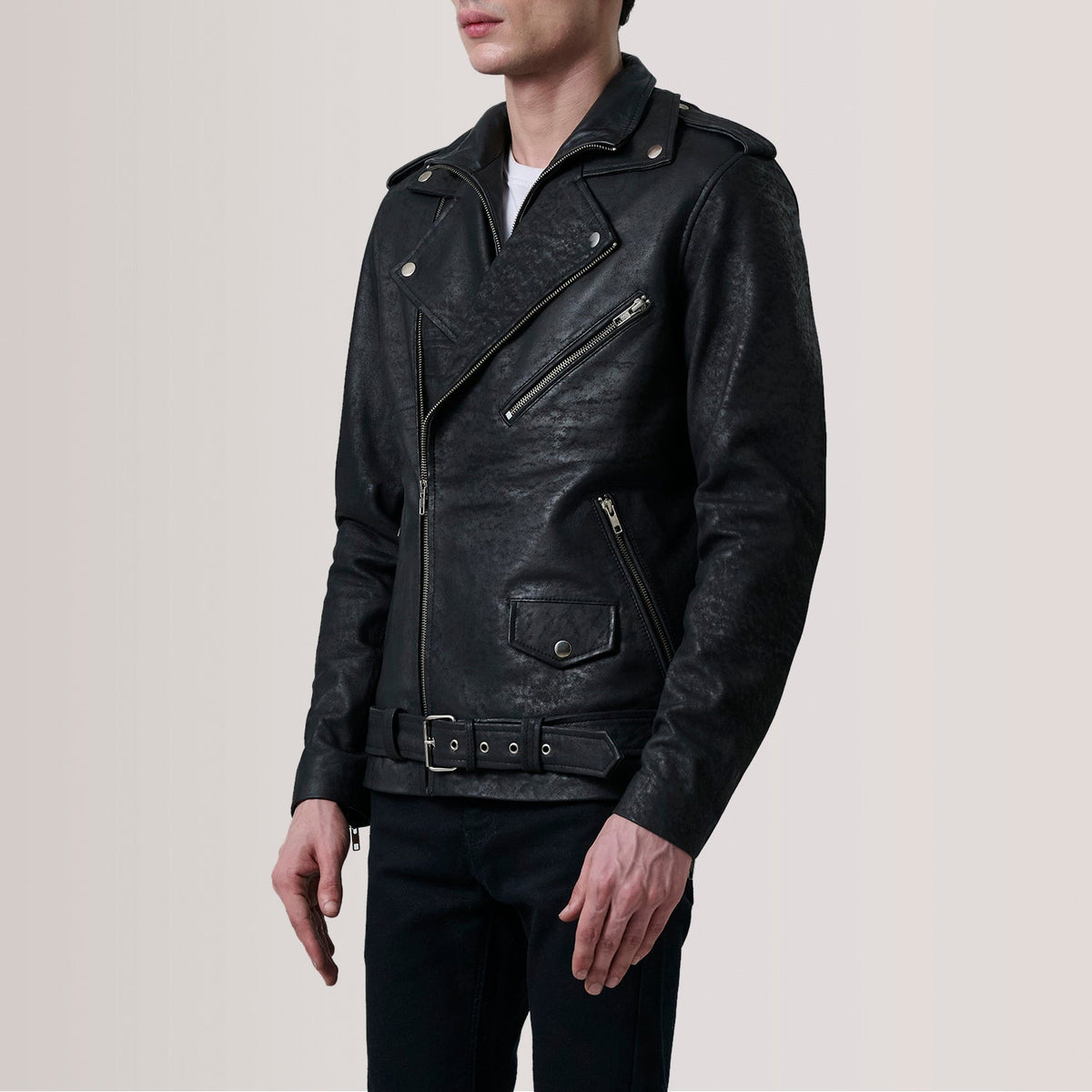 
Kole Distressed Fekete Leather Double Rider Bőrdzseki Férfi - Oldalnézet az ergonomikus ujjkialakítással