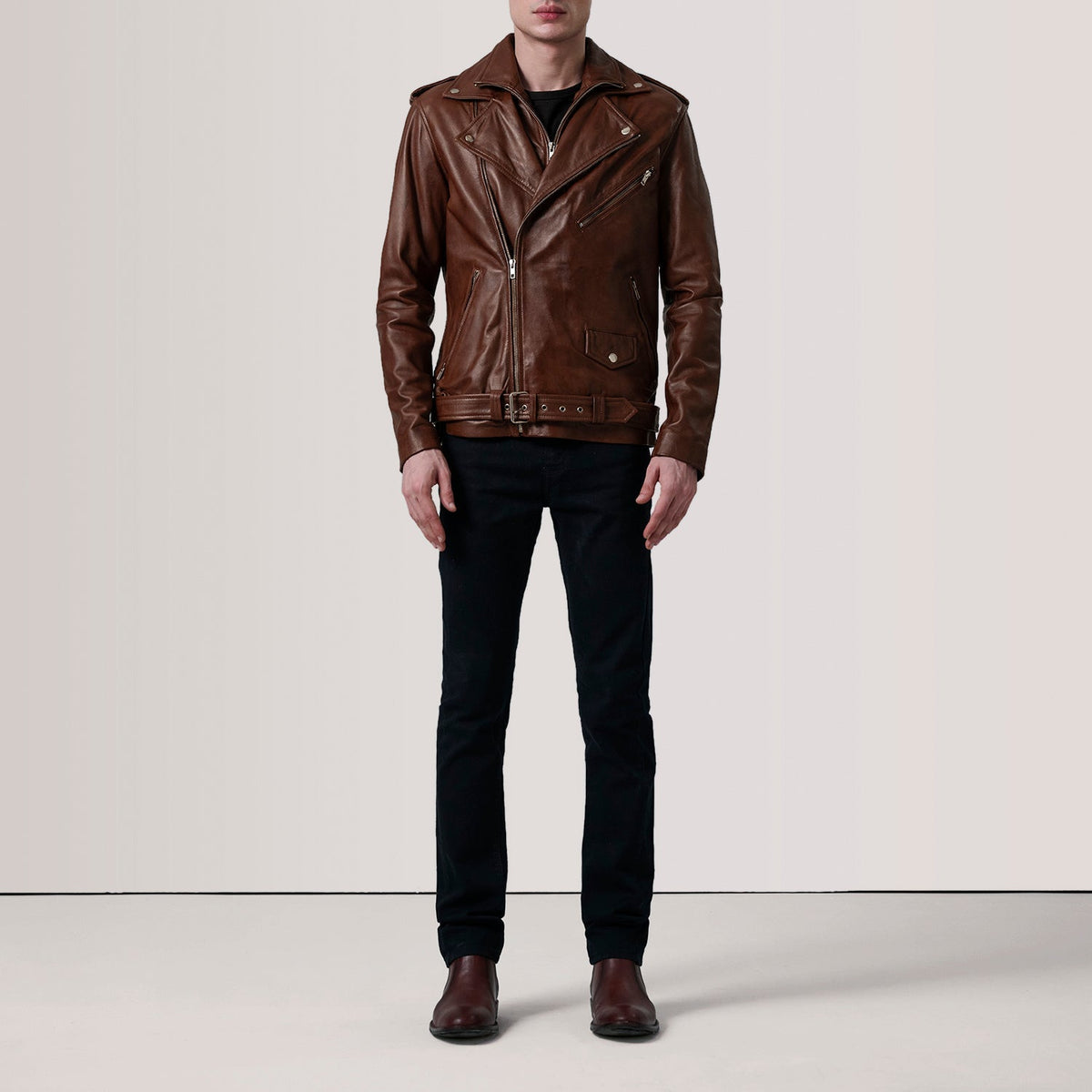 
Distressed Brown Sheepskin Burnished Biker Jacket - Hátulnézet precíz vállilleszkedéssel és tiszta szegéllyel
