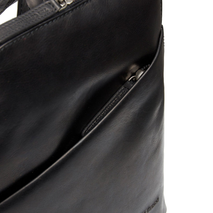 Claire Full-Grain Leather Backpack női