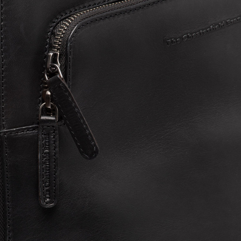 Fornella Full-Grain Leather Backpack női