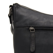 
Belső bélés nézet Showing Dedicated Padded Laptop Sleeve & Multi-Compartment Organization