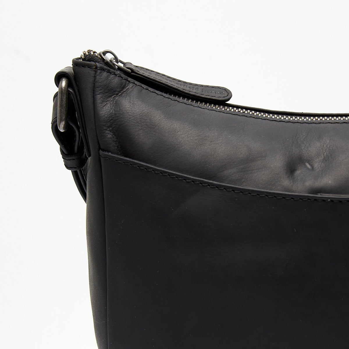 
Classic 100% Full-Grain leather Bag - Hátulnézet megerősített bőrpántokkal