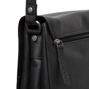 
Belső bélés nézet Showing Dedicated Padded Laptop Sleeve & Multi-Compartment Organization