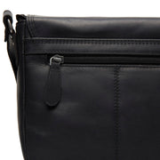 
Belső bélés nézet Showing Dedicated Padded Laptop Sleeve & Multi-Compartment Organization