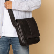 
Classic 100% Full-Grain leather Bag - Hátulnézet megerősített bőrpántokkal