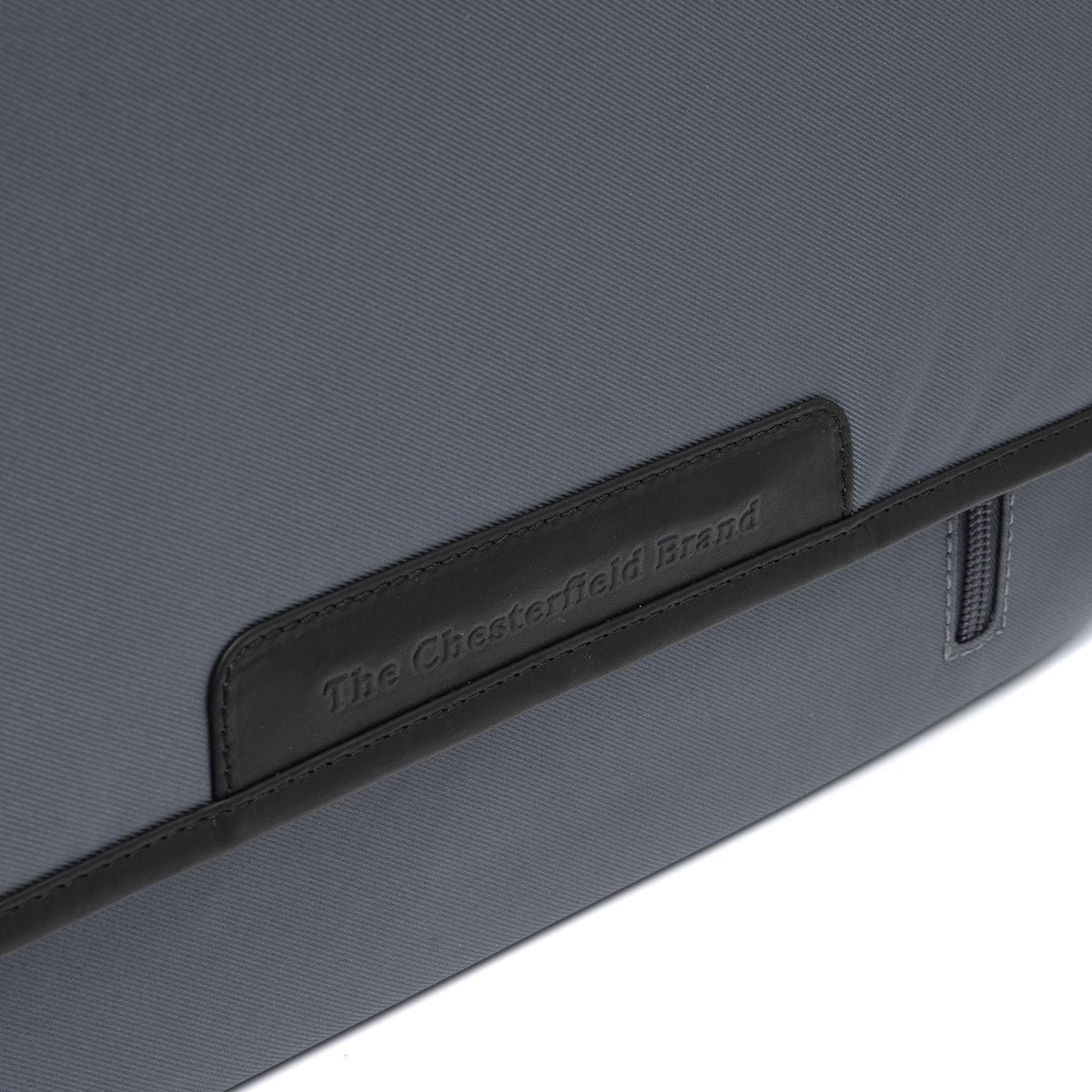 
Belső bélés nézet Showing Dedicated Padded Laptop Sleeve & Multi-Compartment Organization