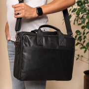 
Classic 100% Full-Grain leather Briefcase - Hátulnézet megerősített bőrpántokkal