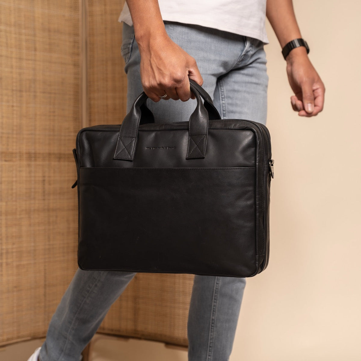
Frazer Bőr laptoptáska - Strukturált oldalprofil a belső mélységgel