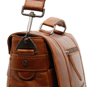 
Belső bélés nézet Showing Dedicated Padded Laptop Sleeve & Multi-Compartment Organization