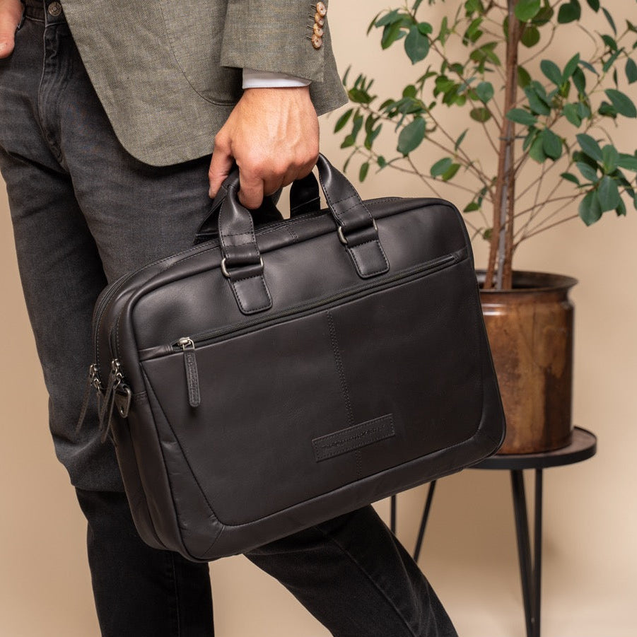 Classic 100% Full-Grain leather Briefcase - Hátulnézet megerősített bőrpántokkal