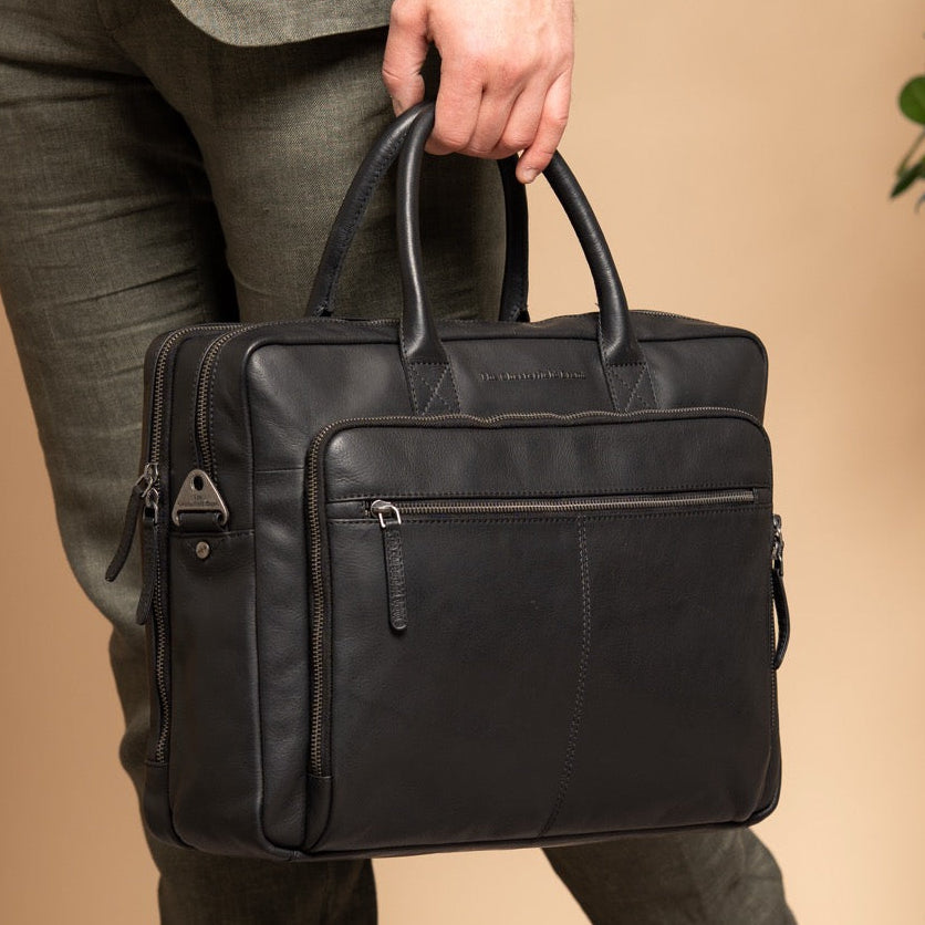 
Classic 100% Full-Grain leather Briefcase - Hátulnézet megerősített bőrpántokkal
