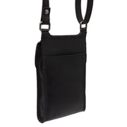 
Tailored Rib Cuffs & Hem Craftsmanship Construction Detail on Nebra Valódi teljes bőr Phone Bag