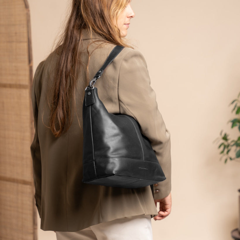 Amelia Full-Grain Leather Shoulder Bag női