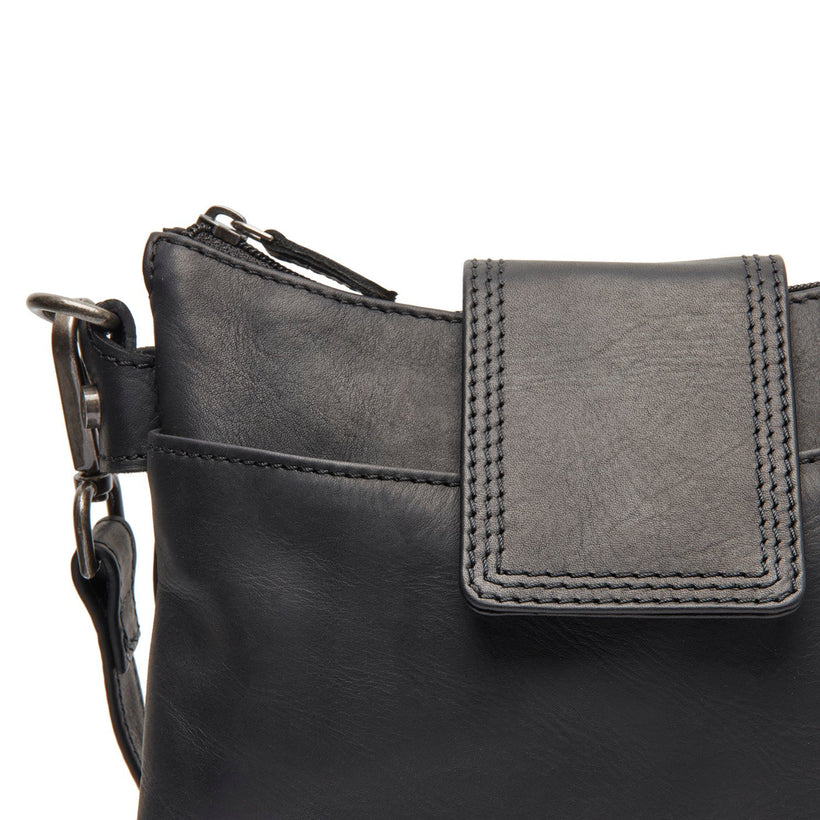 Calora Full-Grain Leather Shoulder Bag női