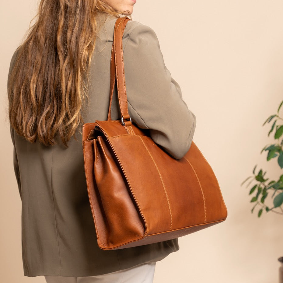 
Fidenza Bőr válltáska – alternate product view 2