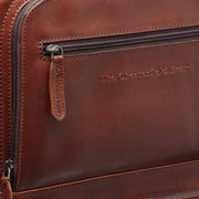 
Közeli részlet of Classic Collar & Heavy-Duty Zipper Hardware on Leather Trolley San Marino Női Női