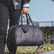 
Classic 100% Full-Grain Leather Duffle Bag - Hátulnézet megerősített bőrpántokkal
