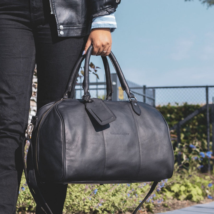 Liam Full-Grain Leather Weekender Bag női