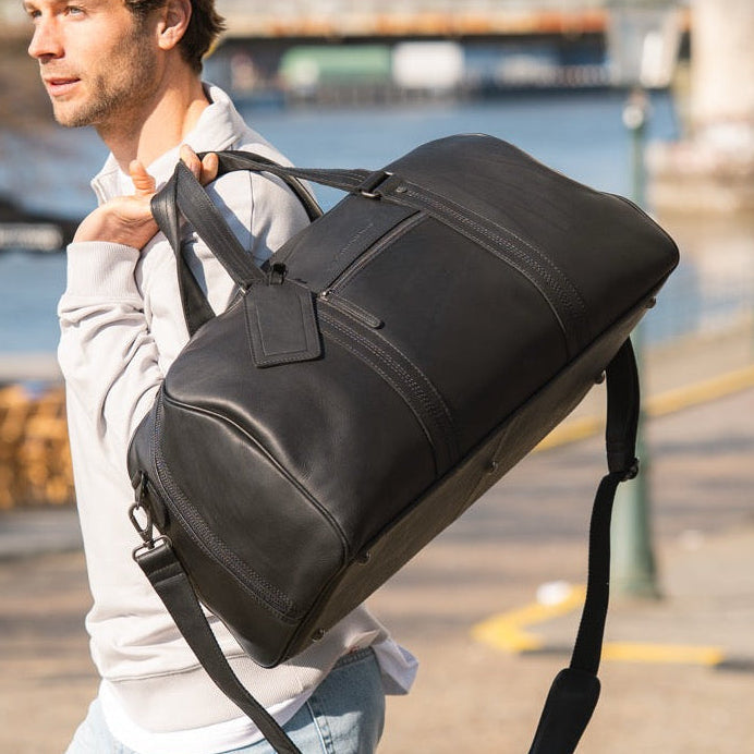 Rivaro Full-Grain Leather Weekender Bag női