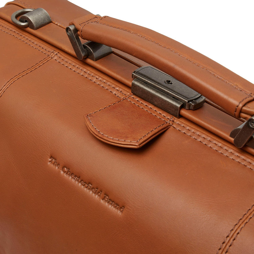 Texel Full-Grain Leather Weekender Bag női