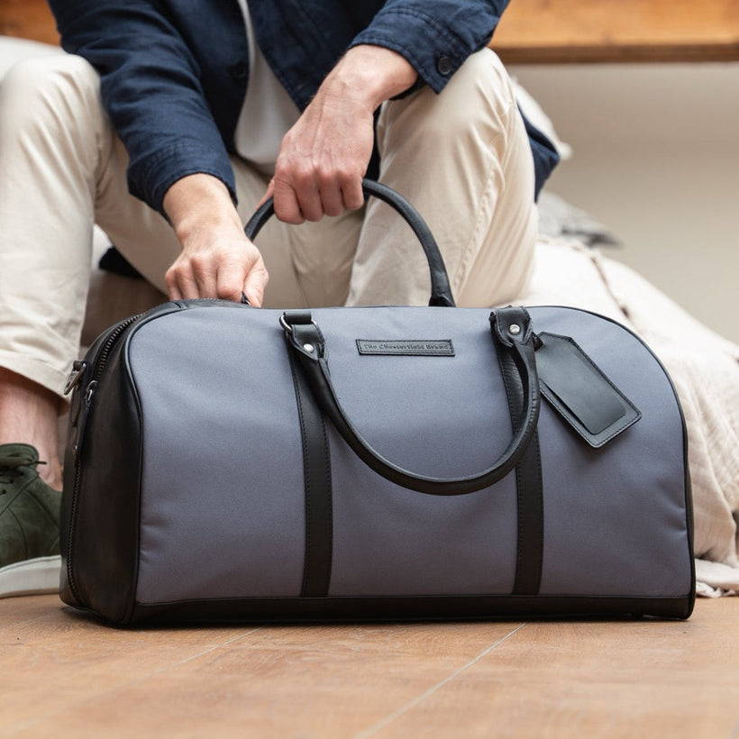 Tornio Full-Grain Leather Weekender Bag női
