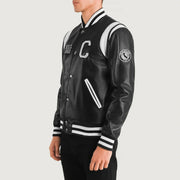 
Black & White Sheepskin Leather Varsity Jacket - Hátulnézet precíz vállilleszkedéssel és tiszta szegéllyel