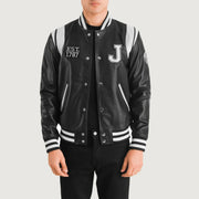 
Liberte New Jersey Fekete Leather Varsity Bőrdzseki Férfi in Black & White Sheepskin Leather - Elölnézet & testre szabott sziluett | Online vásárlás