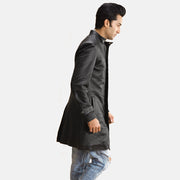 
Black Sheepskin leather Coat - Hátulnézet precíz vállilleszkedéssel és tiszta szegéllyel