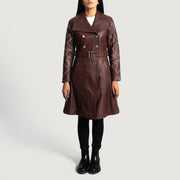 
Maroon Sheepskin Leather Trench Coat - Hátulnézet precíz vállilleszkedéssel és tiszta szegéllyel