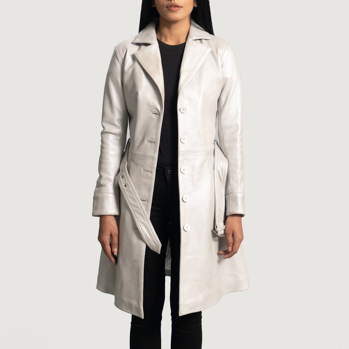
Silver Sheepskin Leather Trench Coat - Hátulnézet precíz vállilleszkedéssel és tiszta szegéllyel