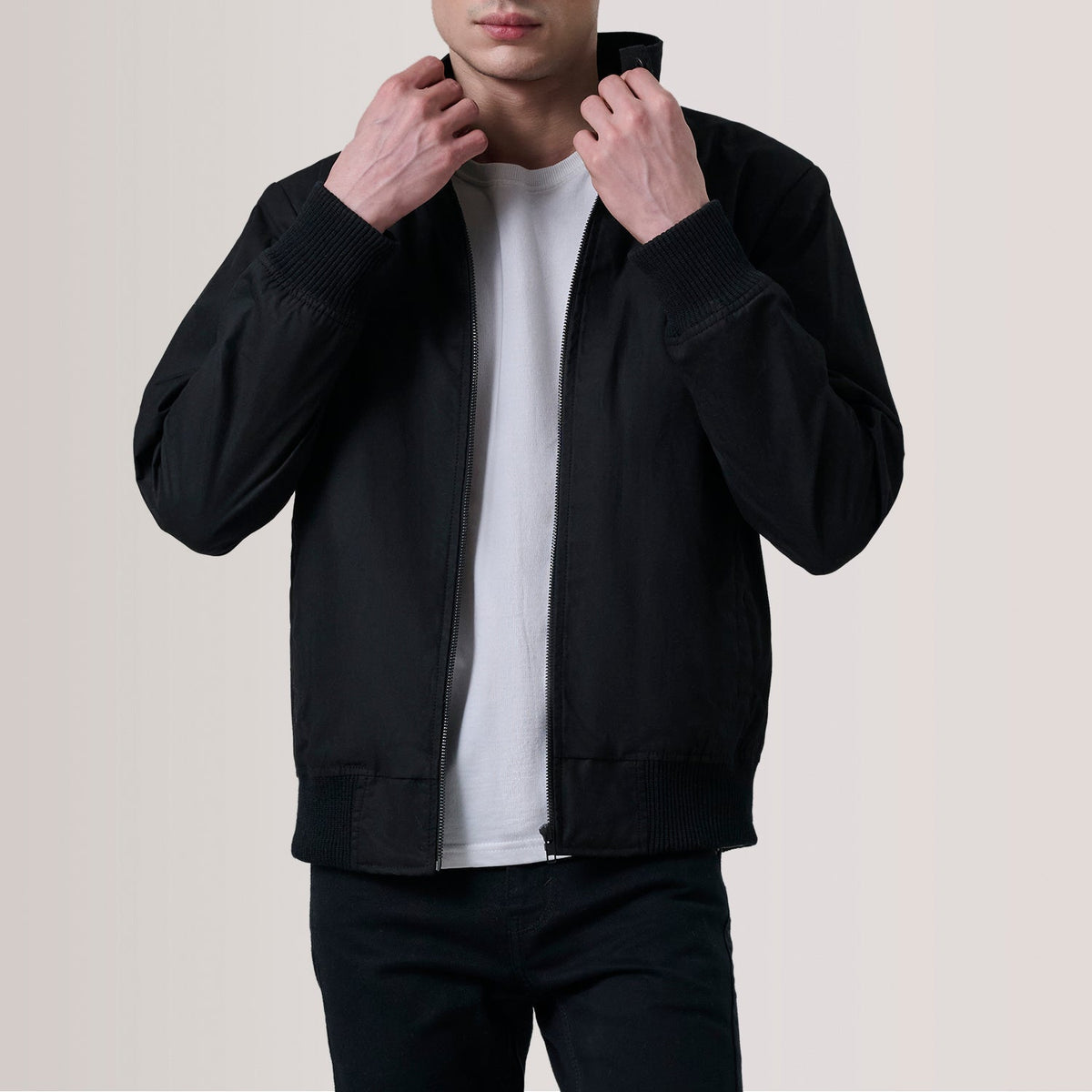 
Morrison Fekete Canvas Bőr Bomber Dzseki Férfi For Men in Black Waxed Cotton Canvas - Elölnézet & testre szabott sziluett | Online vásárlás
