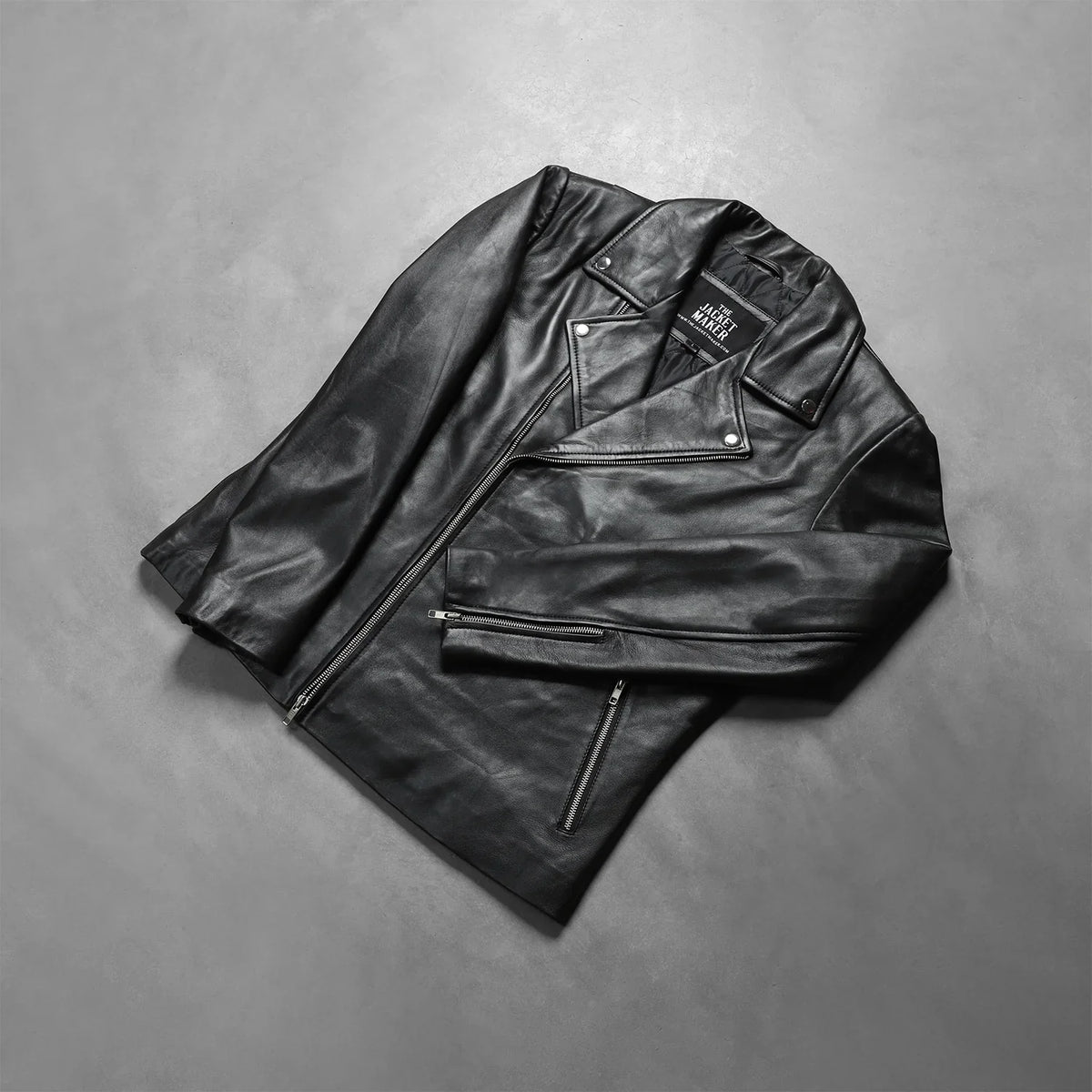 
Kézműves szegélykialakítás Noah Black Leather Biker Jacket