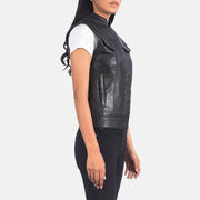 
Black Sheepskin Leather Biker Jacket - Hátulnézet precíz vállilleszkedéssel és tiszta szegéllyel