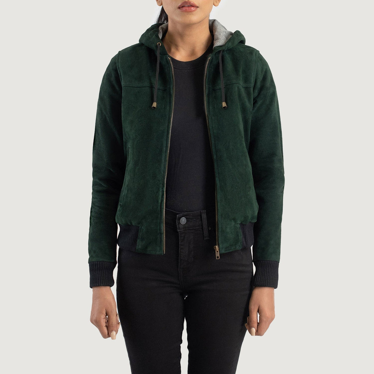 
Rebella Green Hooded Suede Bomber Jacket in Green Goatskin Suede - Elölnézet & testre szabott sziluett | Online vásárlás