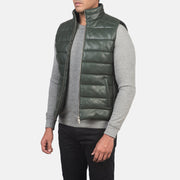 
Green Sheepskin leather Vest - Hátulnézet precíz vállilleszkedéssel és tiszta szegéllyel