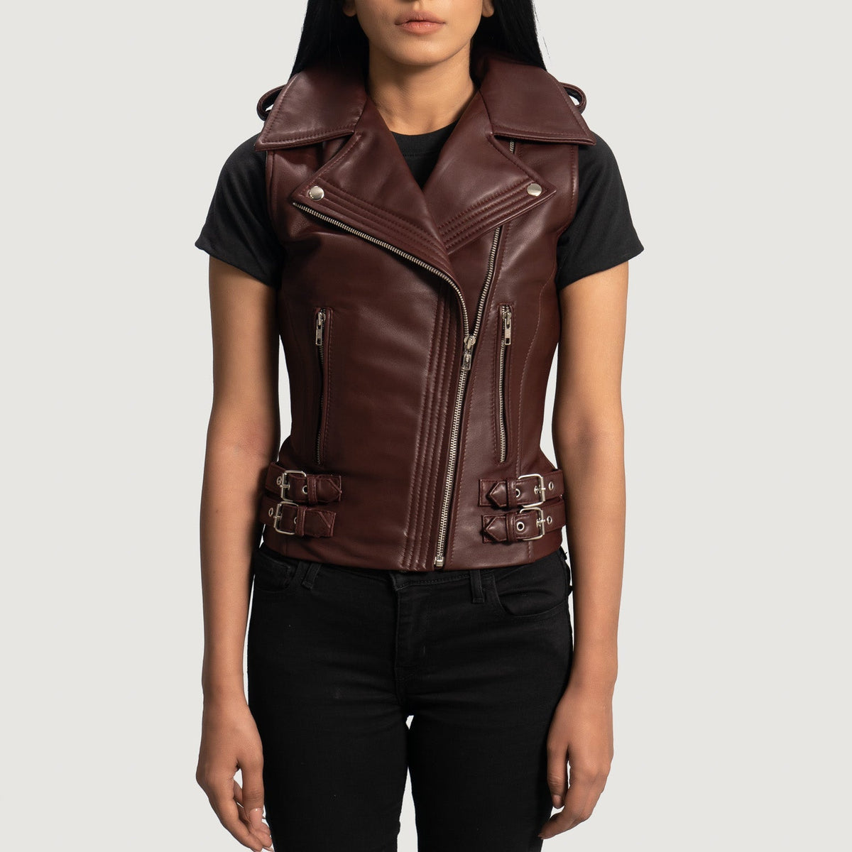 
Rhonda Gesztenyebarna Leather Biker Vest Női in Maroon Sheepskin Leather - Elölnézet & testre szabott sziluett | Online vásárlás