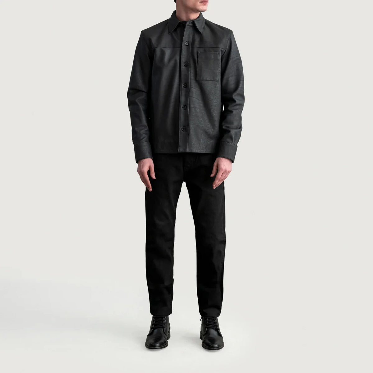 
Közeli részlet of Shirt & Buttons Hardware on Scout Tumbled Fekete Leather Shirt Férfi